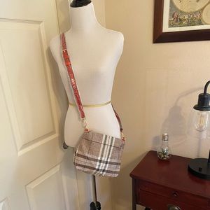 Adorable cross body bag!